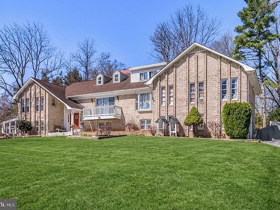 4th image of 12 Baughman Ct