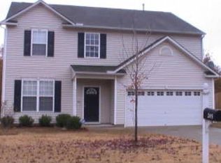 205 Palace Green Ln, Sanford, NC 27330