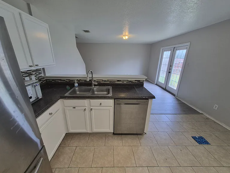 4526 Safe Hbr — Photo 10