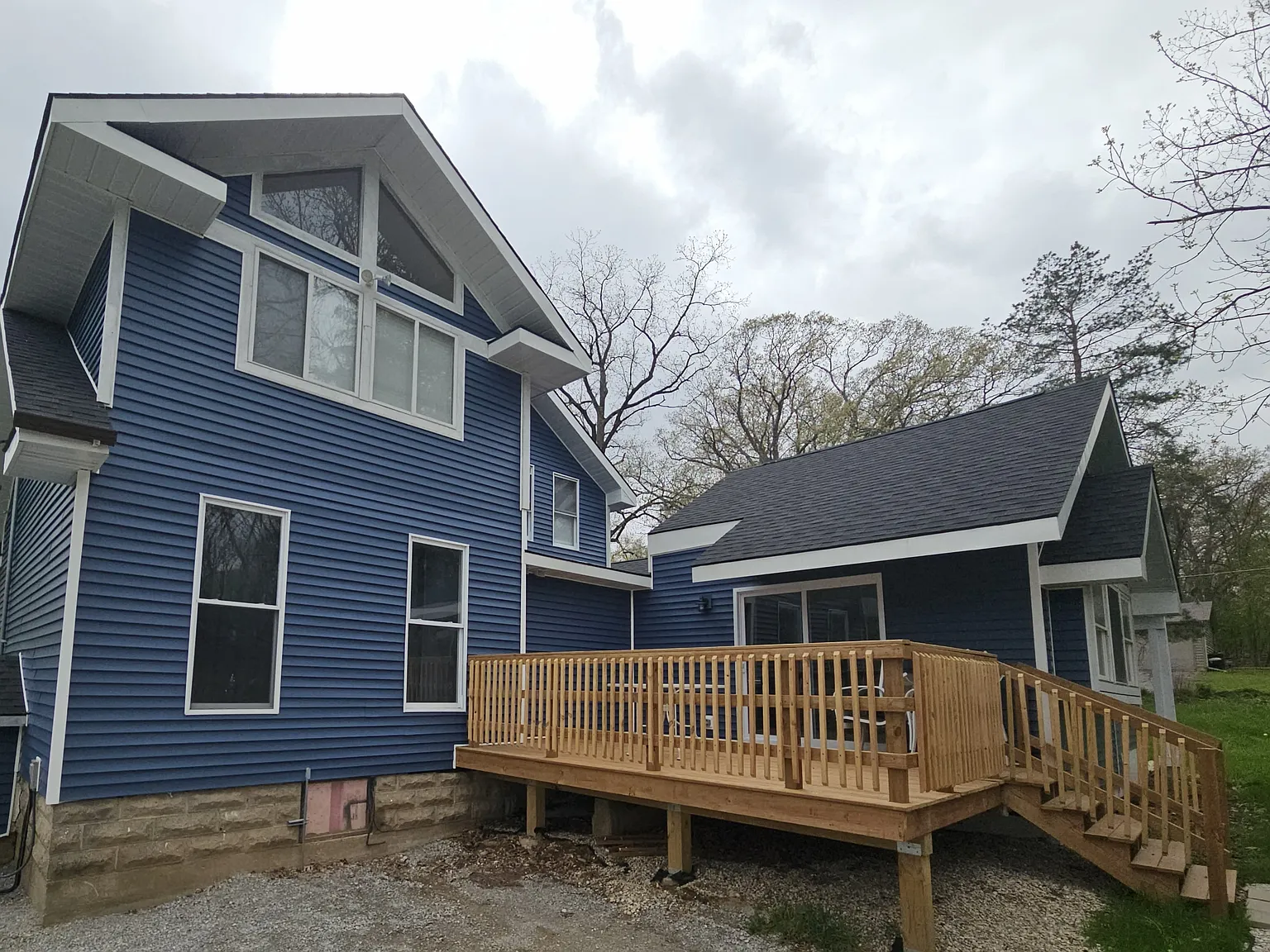 5 bed, 2500 sqft, $4,500 — Photo 3