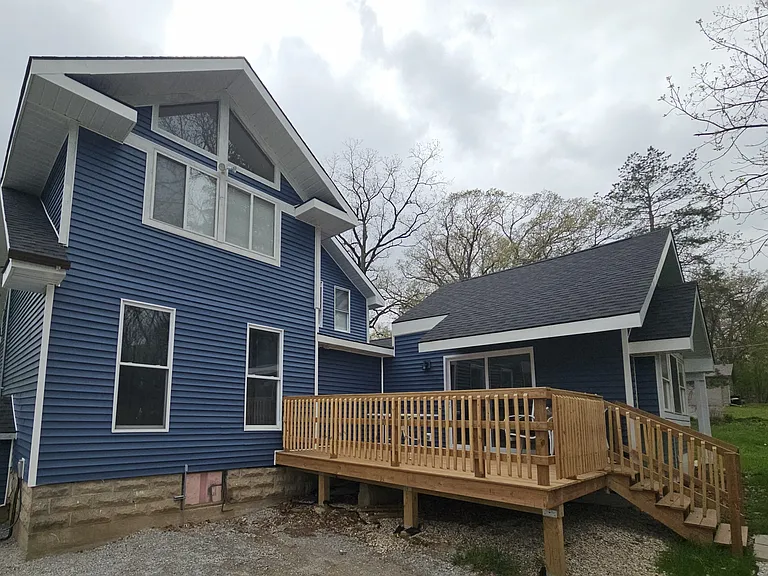 2589 N Shore Dr — Photo 3