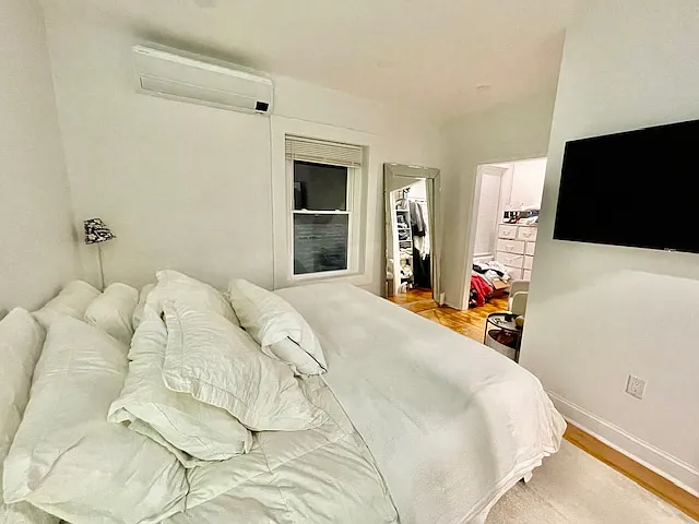 206 Hanover St #1L — Photo 4