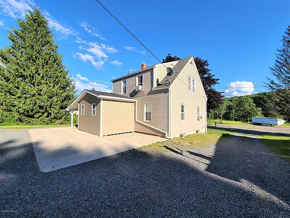 5th image of 1309 Mount Cobb Rd