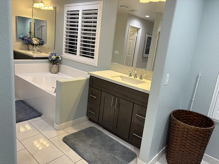 4631 Vahan Ct — Photo 33