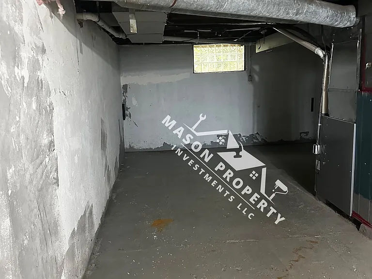 1230 Young St — Photo 11