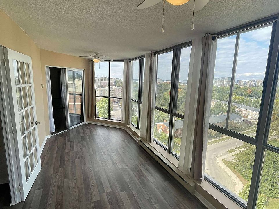 Full season sunroom with amazing view