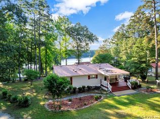 942 Hawthorne Dr, Bracey, VA 23919