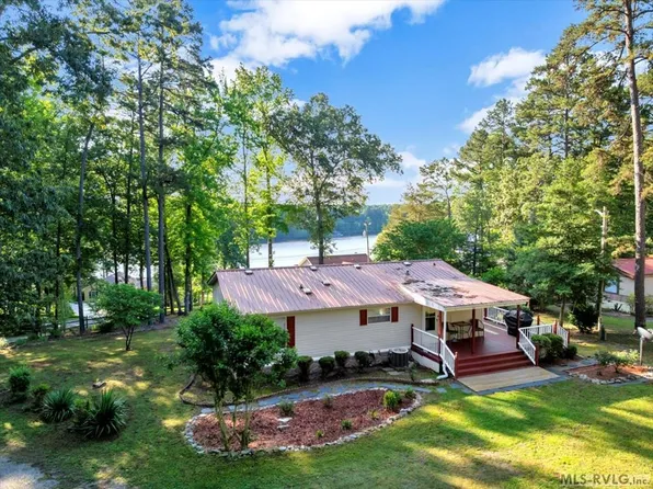 942 Hawthorne Dr, Bracey, VA 23919