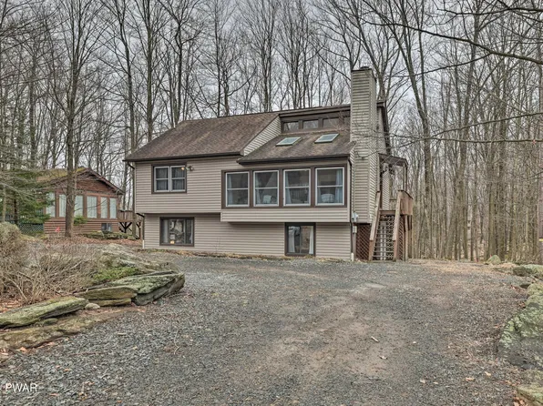 32 Wildwood Ter, Lake Ariel, PA 18436