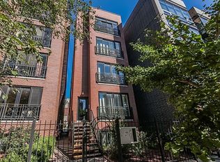 840 W Erie St APT 2, Chicago, IL 60642
