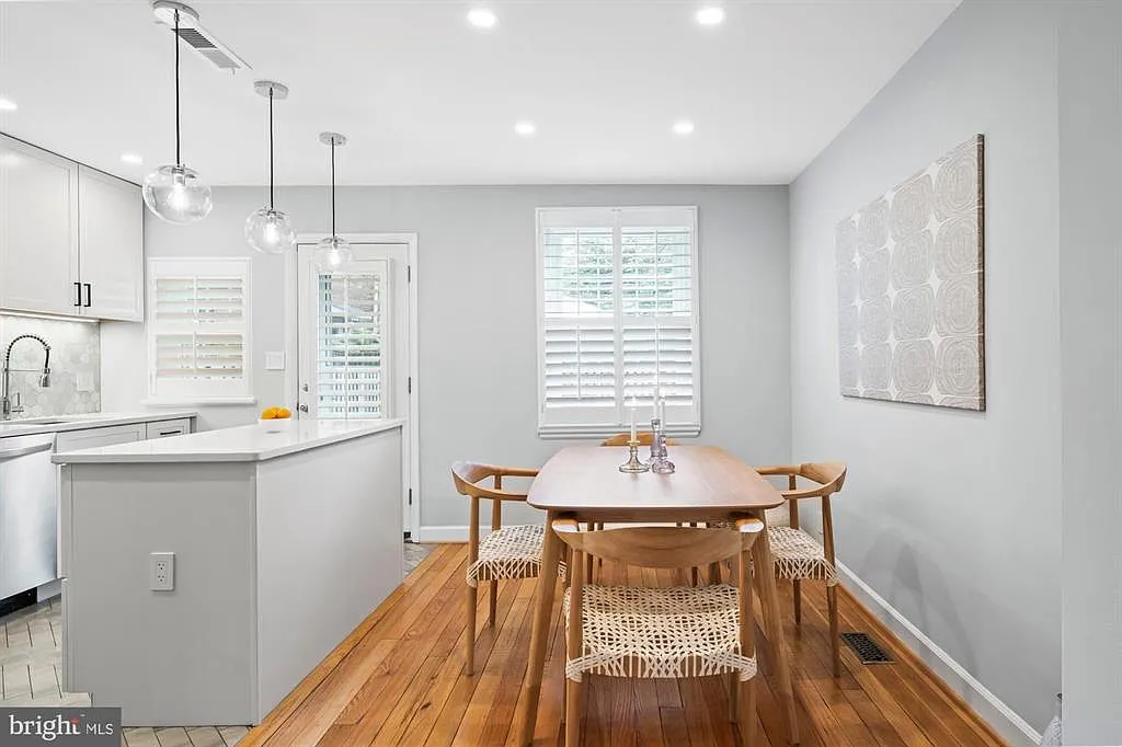 2 bed, 1383 sqft, $3,800 — Photo 4