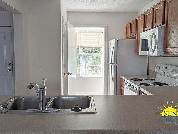 2nd image of 114 Bayou View Dr