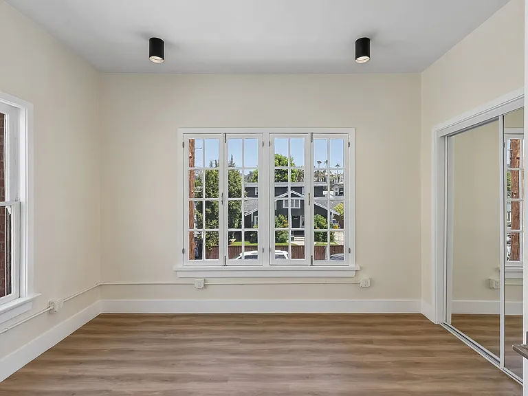 4452 Finley Ave #11 — Photo 9