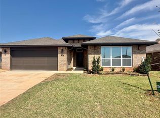 3923 Abingdon Dr, Norman, OK 73026