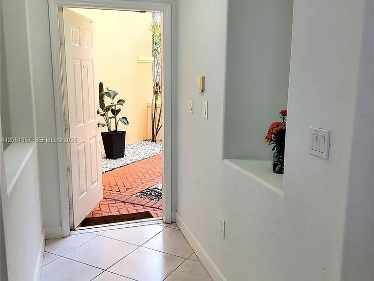 11252 NW 54th Ter — Photo 24
