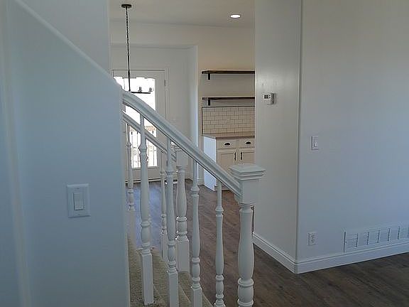 4th image of 4087 S Clipper St