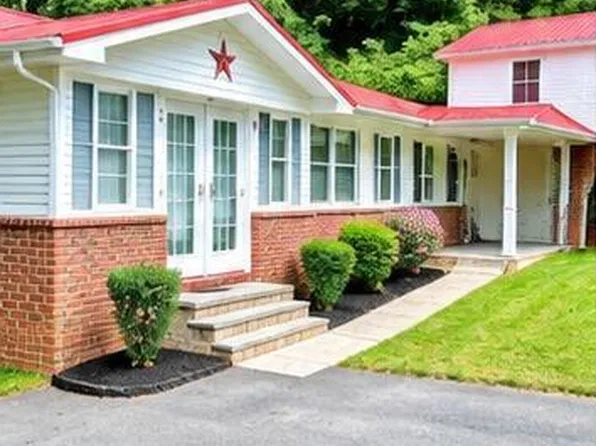 1795 Longfork Rd, Virgie, KY 41572