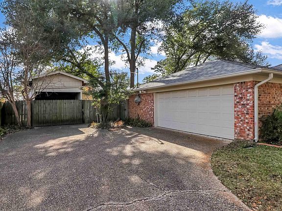 5th image of 915 Pam Dr