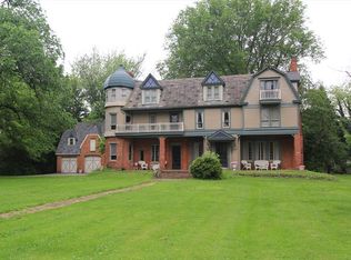 901 Locust Corner Rd, Cincinnati, OH 45245