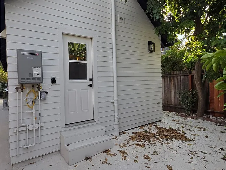 227 N Avenue 60 — Photo 27