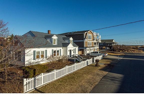 Just 2 Homes to the Beach