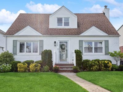 155 Whitehall Road, Garden City South, NY, 11530