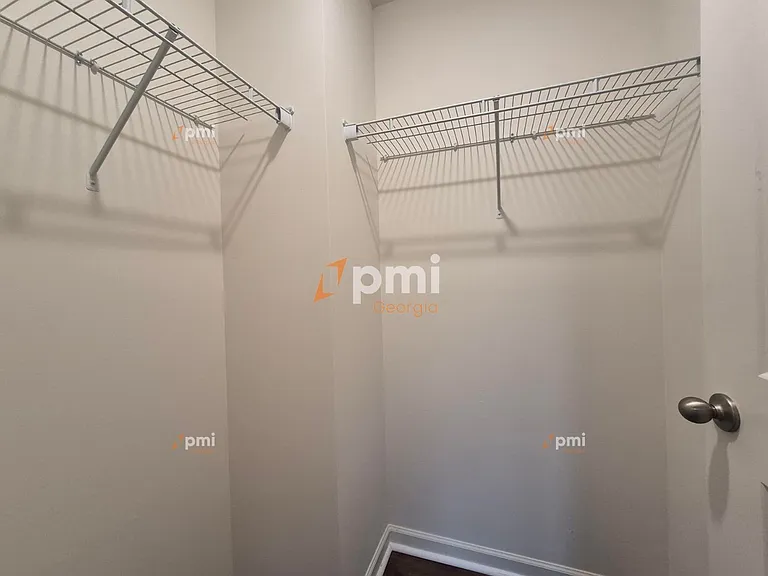 1081 Coldwater Dr — Photo 18
