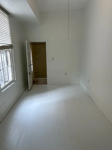 341 King St #B — Photo 6