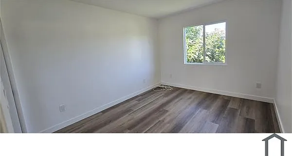 835 E 92nd St #4 — Photo 15