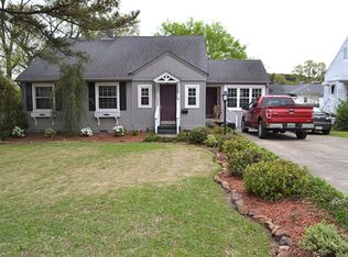 890 Oakview Ave, Gadsden, AL 35901