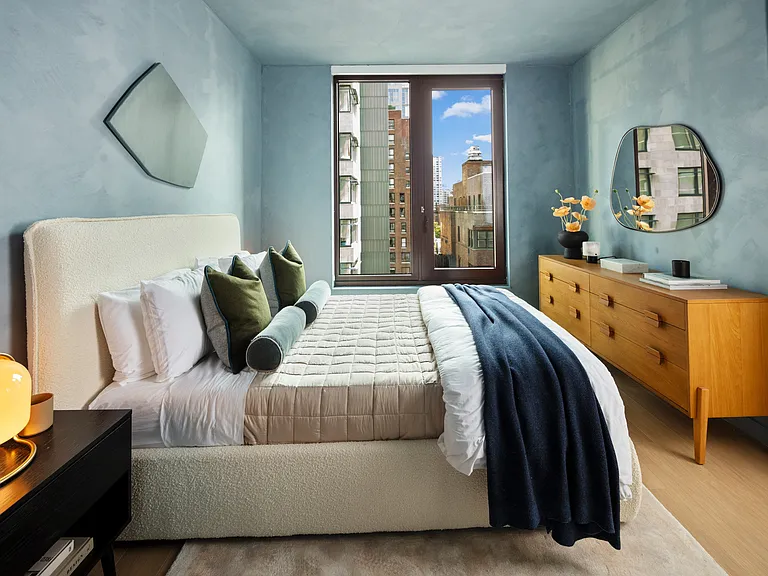 300 E 50th St #16K — Photo 5
