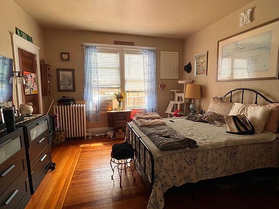 5th image of 4321 Floral Ave APT 2