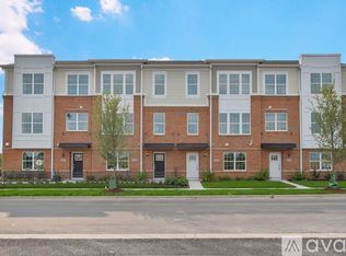 2924 Reflection Dr #2924, Naperville, IL 60564