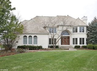7N078 Plymouth Ct, St Charles, IL 60175