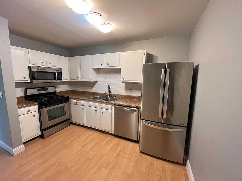 6733 Ardsley Dr, Canton, MI 48187 Zillow