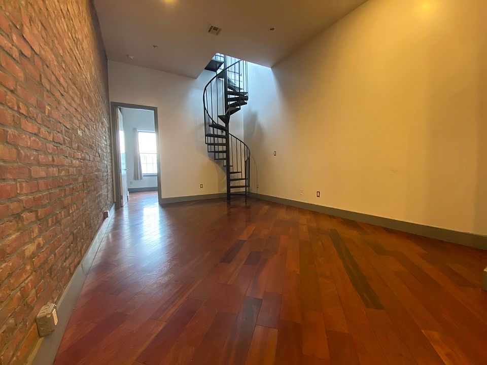 1st image of 315 Troutman St APT 4R