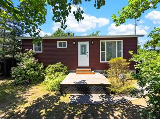 38 Main Road St, Hickmans Harbour, NL A0C1P0