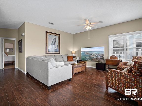 3rd image of 3575 Bayou Rd #B-2