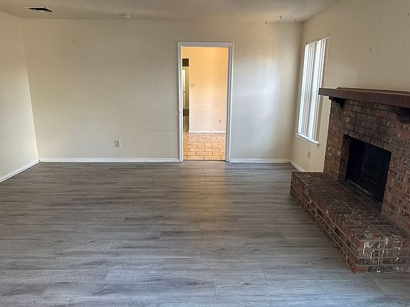 5th image of 1113 Chelwood Park Blvd NE APT 2