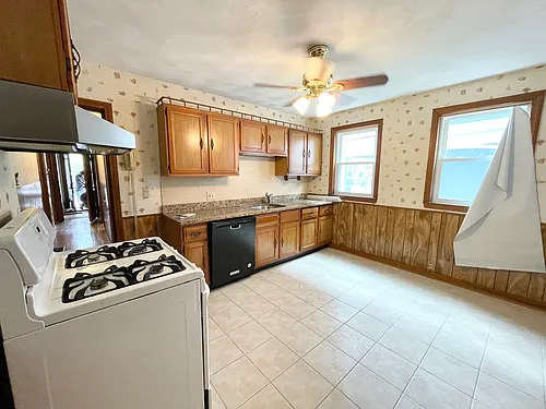 72 Roseclair St #1L Photo 1