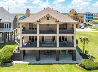 9 Blue Heron Cir, Jamaica Beach, TX 77554
