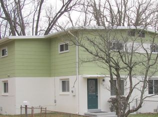 10716 Maple St, Fairfax, VA 22030