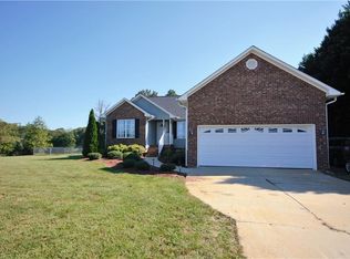 5000 Leigh Ln, Sophia, NC 27350