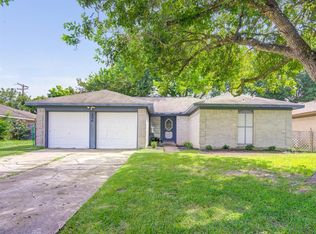 306 Windward Dr, League City, TX 77573