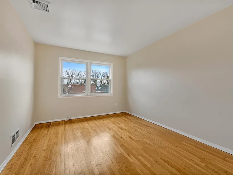 214-15 15th Ave #2 — Photo 17