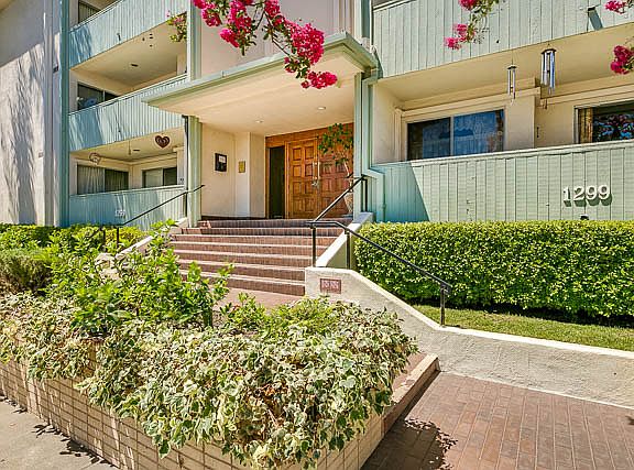 3rd image of 1299 Cordova St APT 301