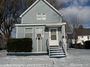 945 Wisconsin Ave, Saint Joseph, MI 49085