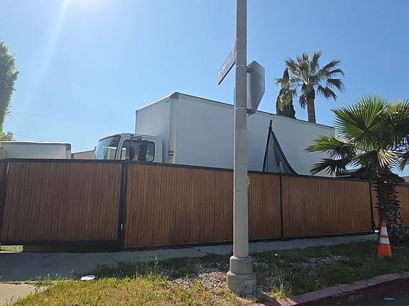 3rd image of 8951 Stanwin Ave