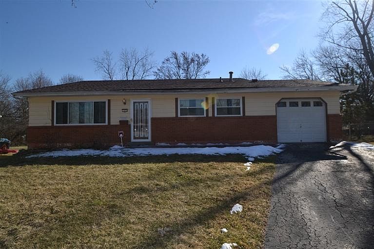 1st image of 793 Hinton Pl