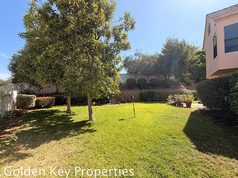2230 Sara Way — Photo 26